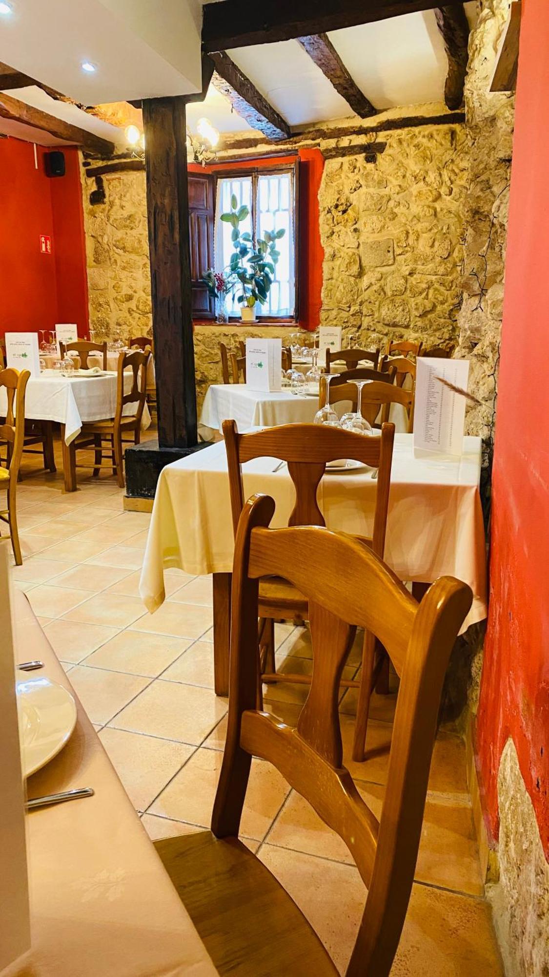 Hotel Restaurante Agapio De Tresnino Quintanilla de Onesimo Luaran gambar