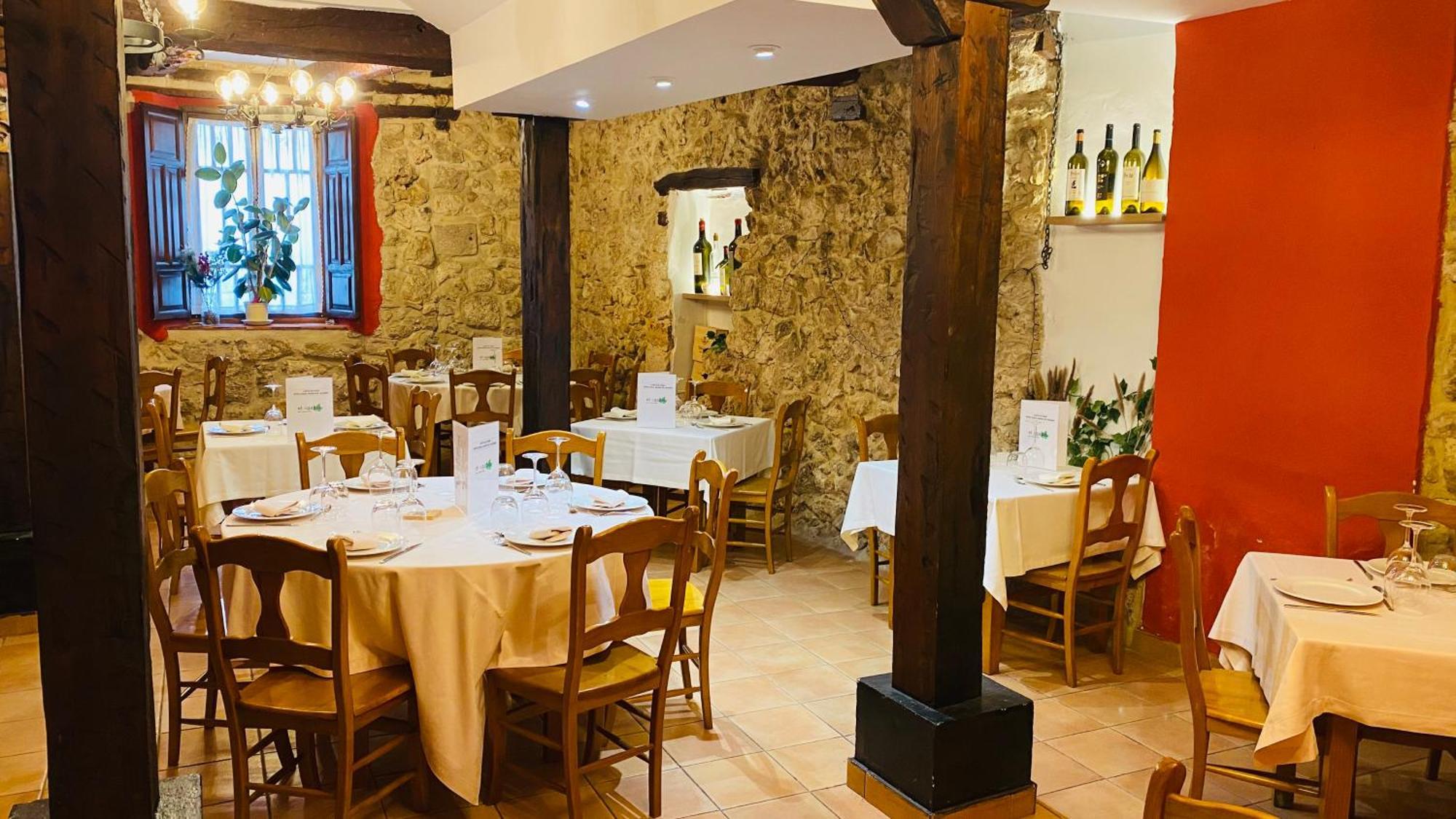 Hotel Restaurante Agapio De Tresnino Quintanilla de Onesimo Luaran gambar